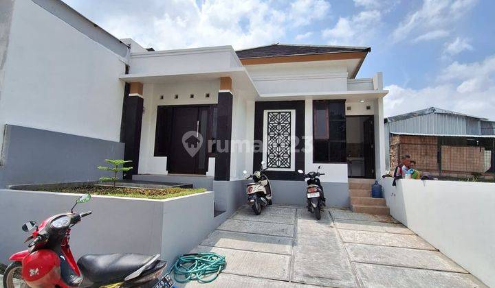 Rumah Minimalis Modern Dalam Perumahan di Gamping Dekat Umy 1