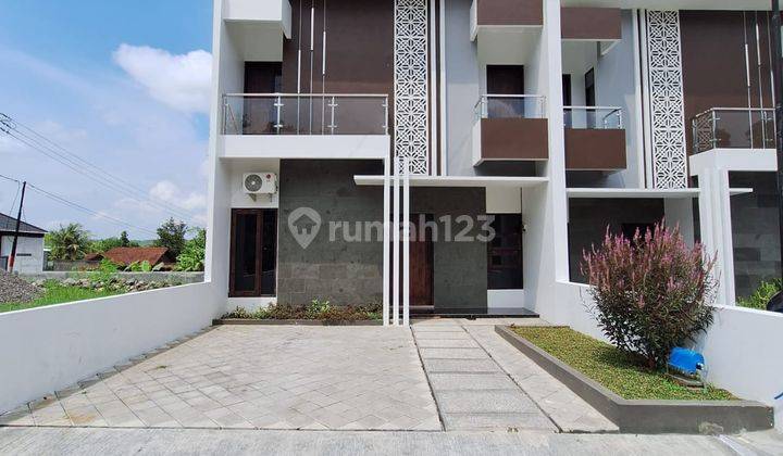 Rumah Modern 2 Lantai Dalam Perumahan di Gamping Dekat Kampus Umy 2