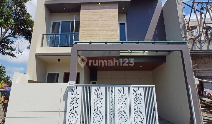 Rumah Modern 2 Lantai Siap Huni di Sleman Dekat Jogja Bay  1