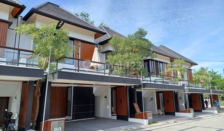 Rumah Mewah Dengan Sky Balcony Dan Attic Room Pertama di Jogja 2