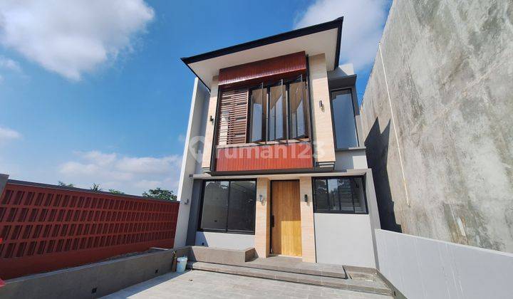 Rumah Exclusive Konsep Kontemporer Modern Tropis di Sleman Utara 2