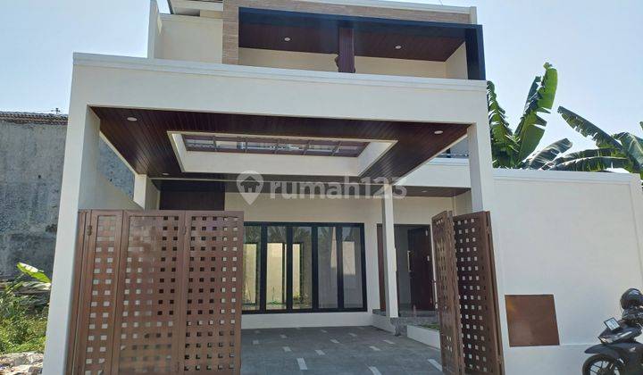 Rumah Mewah Elegan 2 Lantai Strategis Dekat Pakuwon Mall Jogja 1