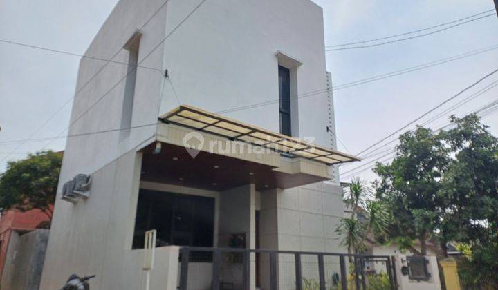 Rumah Hook Modern 2 Lantai Siap Huni Full Furnish di Banguntapan 2