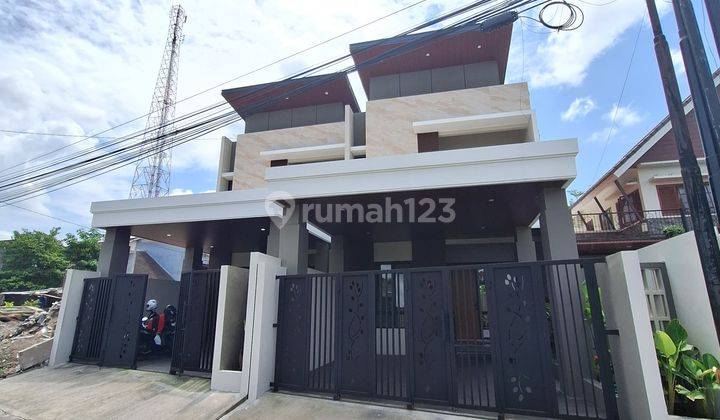 Rumah Mewah Modern 2 Lantai di Ngaglik Dekat Kampus Uii 2