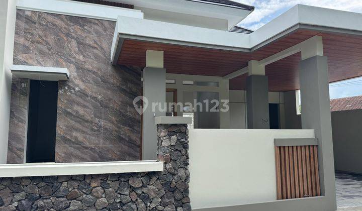 Rumah Modern Open Space di Sleman Dekat Kampus Uii  1