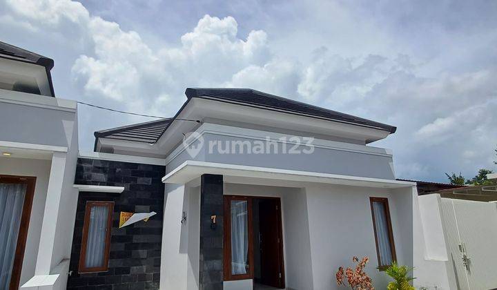 2 Unit Terakhir Rumah Modern Cantik di Sleman 1