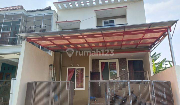 Rumah 2 Lantai Siap Huni Cocok Untuk Keluarga Besar Dekat Jec 1