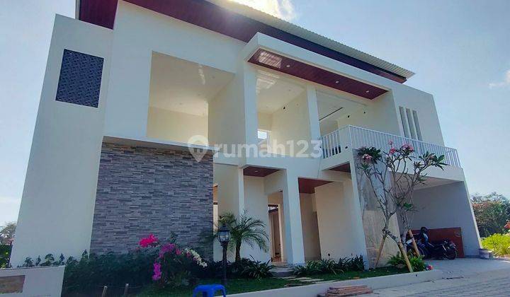 Rumah Mewah 2 Lantai Dengan Private Pool di Sleman Dekat SCH 1