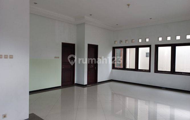 Dijual Dan Disewakan Rumah 2 Lantai di Semarang Tengah 1