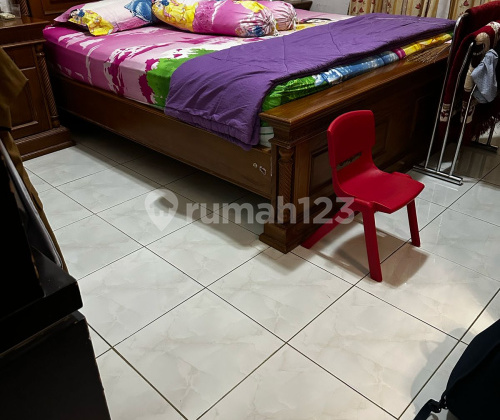 Dijual Rumah di 2 Lantai di Banyumanik A4096 2