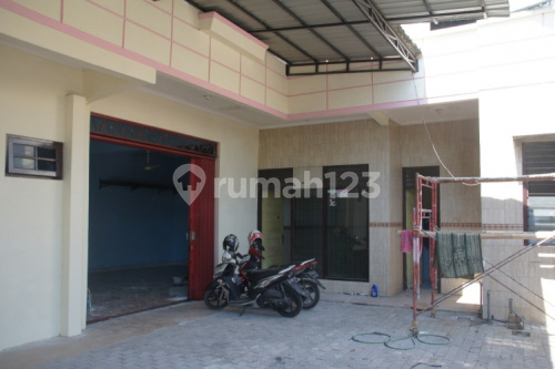 Two-Story Shop House for Rent in the Supriyadi Area, Pedurungan A3330 2