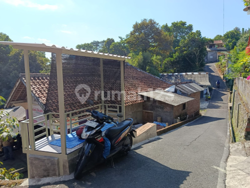 Dijual Tanah dan Bangunan di daerah Banyumanik A4375  1