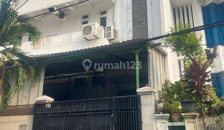 Dijual Rumah Ruko Tua Hitung Tanah Luas 450 + 300 M2 1