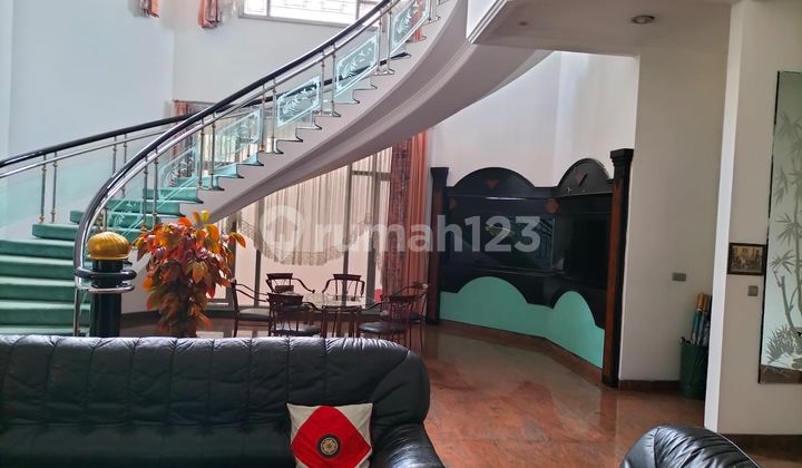 DIJUAL Rumah Hoek Pantai Mutiara Luas 812 m2 Ruang Karaoke 2