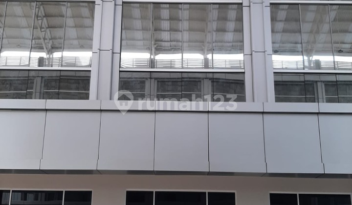 Disewa Rukan Shibuya 3 Lantai PIK 2 Luas 4.5 x 15 Disewa Rukan Shibuya 3 Lantai PIK 2 Luas 4.5 x 15