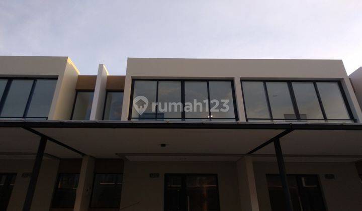 Dijual Rumah Milenial Pik 2 Luas 4.5 X 10 1