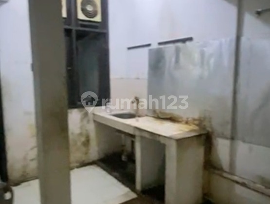 For Sale Rukan (Commercial Building) Jl. Rc Veteran South Jakarta, Area 133 M2, 4 Floors 2