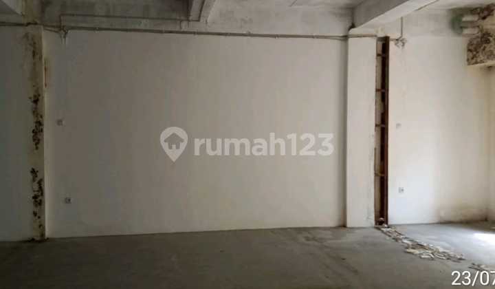 FOR RENT: Adjacent Shop House in Melawai Raya, Size 8 x 24 2