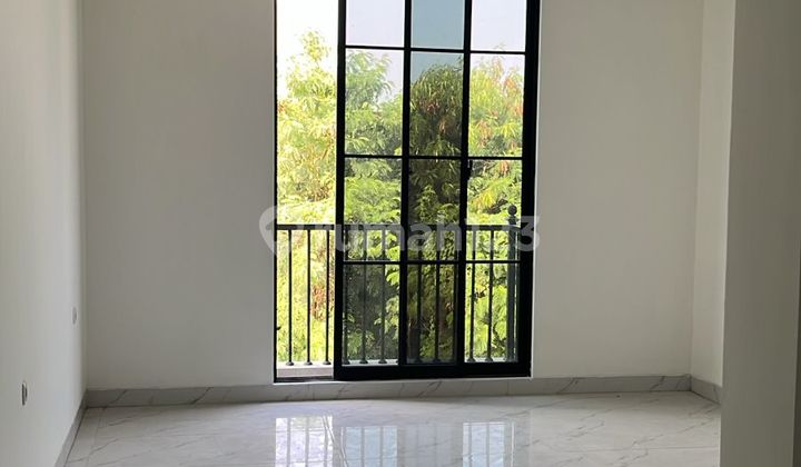 DIJUAL Rumah Brand New di Taman Ratu 4 Lantai Luas 4 x 20 2