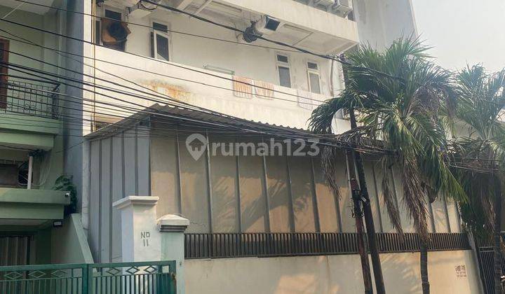 Dijual Rumah Ruko Tua Hitung Tanah Luas 450 + 300 M2 2