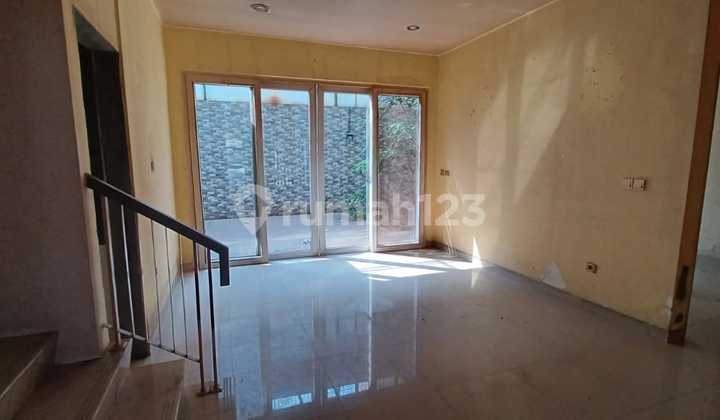 DIJUAL CEPAT Rumah Golf Lake Luas 10 x 20 SHM Atlantic DIJUAL CEPAT Rumah Golf Lake Luas 10 x 20 SHM Atlantic