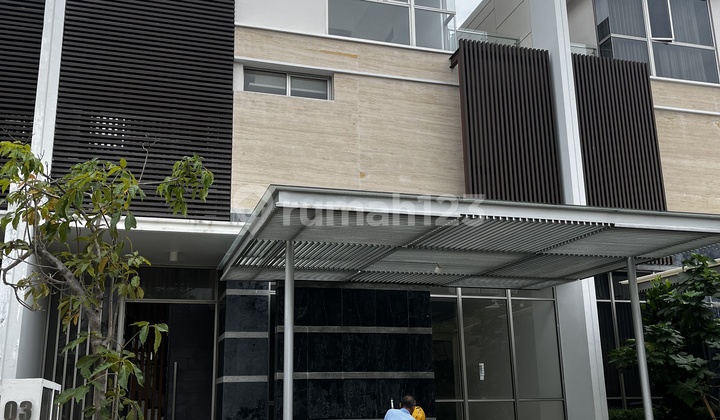 For Sale Luxury House Lift Golf Island Cluster Mozart Size 12 x 25 For Sale Luxury House Lift Golf Island Cluster Mozart Size 12 x 25