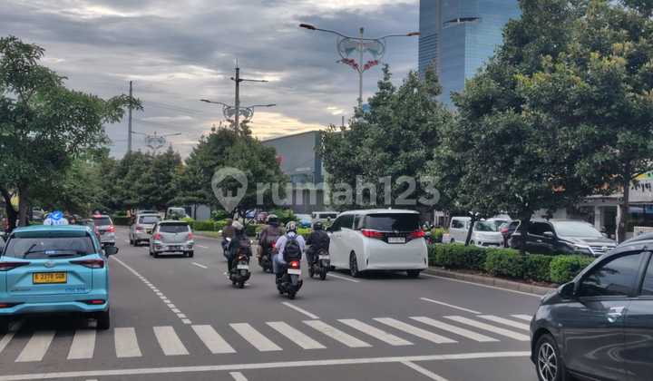 DIJUAL Kavling di Puri Kembangan Luas Total 2402 m2 SHM Strategis DIJUAL Kavling di Puri Kembangan Luas Total 2402 m2 SHM Strategis