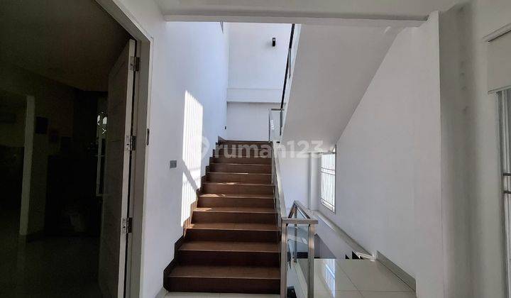 Dijual Rumah Jelambar Semi Furnished Luas 15 X 21 Shm 5 Lantai 2