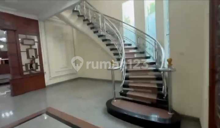 For Sale Beautiful Camar House in PIK Hoek, Size 15 X 22, Fully Furnished For Sale Beautiful Camar House in PIK Hoek, Size 15 X 22, Fully Furnished