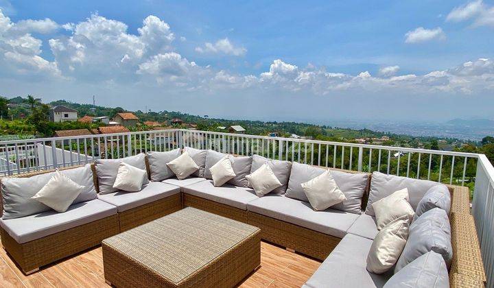 Dijual Rumah 3 Lt, Semi Furnish, Shm, City View, Strategis, Keren 4