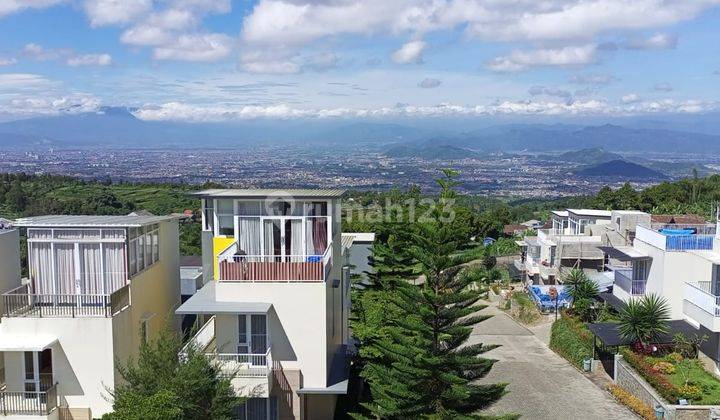 Rumah 3 lantai dekat area wisata , strategis, shm,city view 1
