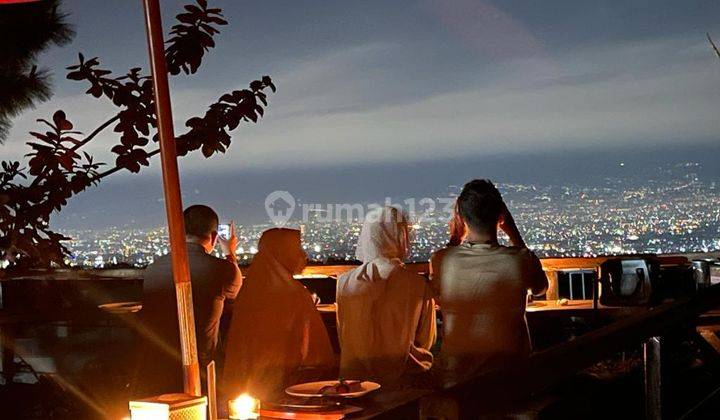 Strategis akses jalan besar rumah 3 lantai  shm view keren 2