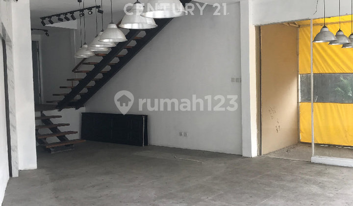 For Rent: 3-Story Shop House on Main Road Kemang with 10 Parking Spaces