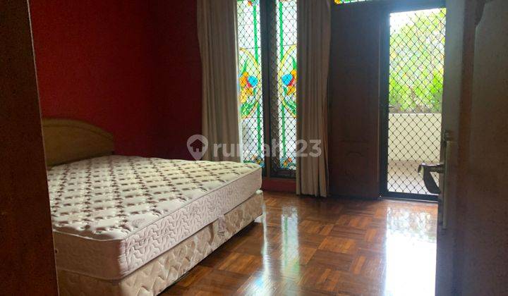 Kemang Rumah 2 Lantai Cantik Dengan Kolam Renang 17
