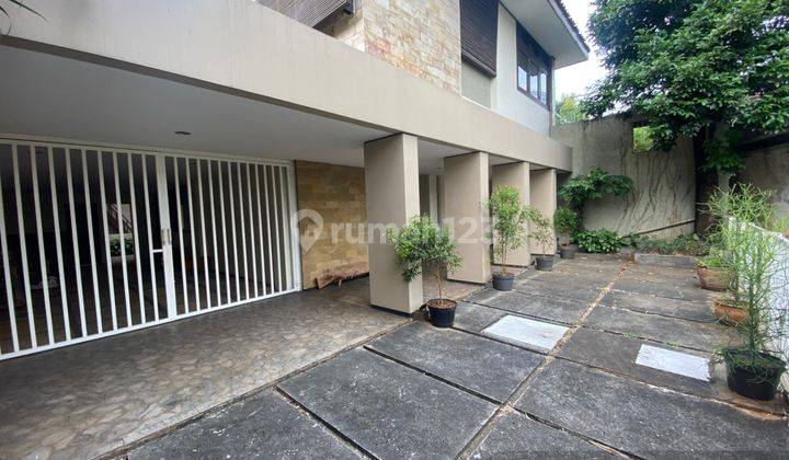 Rumah Mewah Dengan Private Pool Di Area Kuningan 2