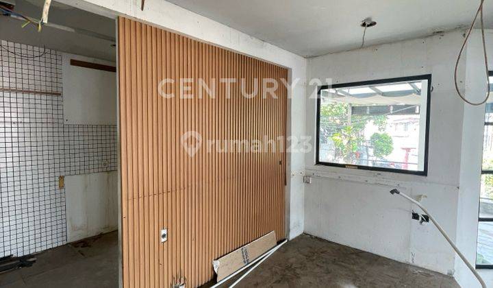 Ruang Usaha 2 Lantai Disewakan Pinggir Jalan Utama Terogong 1