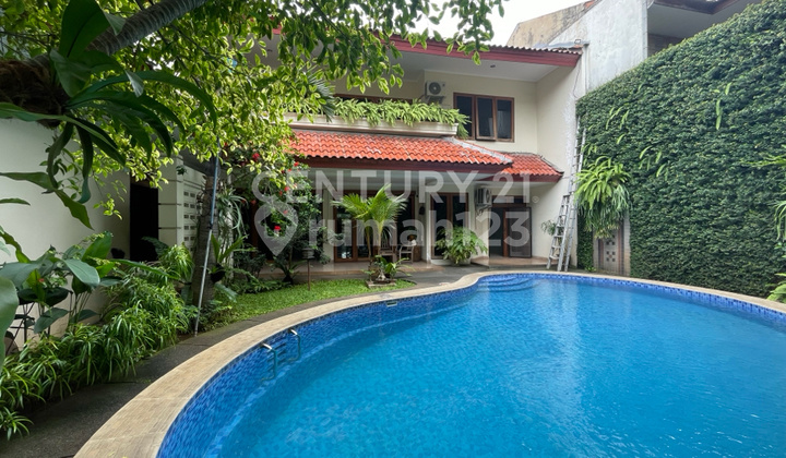 Quiet House Location With Swimming Pool For Rent In Kemang Area 1