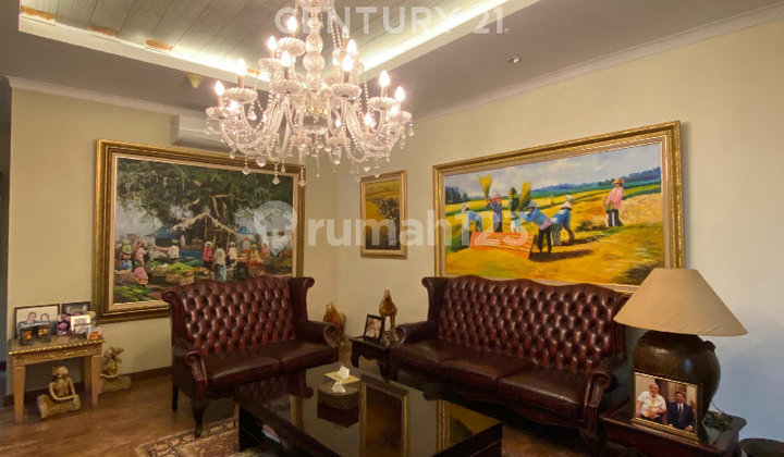 Rumah 2 Bangunan dan Kolam Renang Dijual di Cilandak