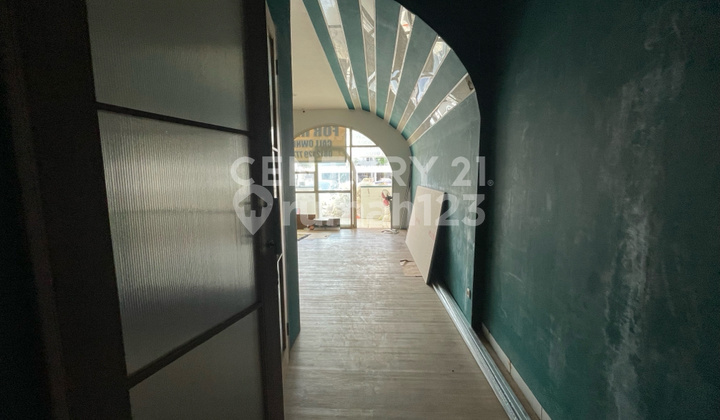 Busy Area 2-Story Shop House with Rooftop for Rent in Kemang Area