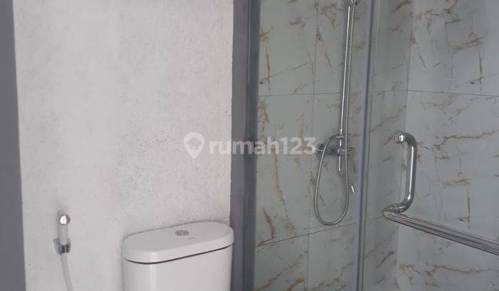 Dijual rumah mewah 2 lantai bebas banjir di jatiwaringin 6