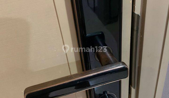 Jual murah Apartemen Gold Coast 1br 51m² Hrg 1,8m Furnished  2