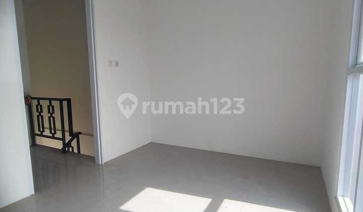 Rumah Murah 2 Lantai Harga 400 Jutaan di Tapos, Depok 6