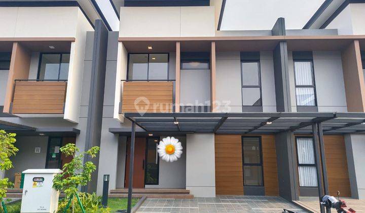 Sewa Rumah Rapih 3+1 Kamar Mulberry Summarecon Bekasi 1