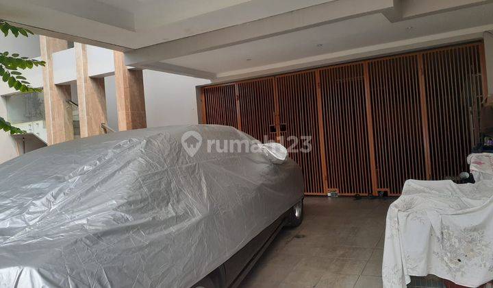 Dijual Rumah Bagus Siap Huni 3 Lantai di Taman Aries Jakarta Barat 2