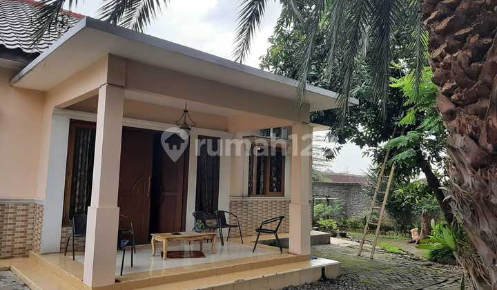 Rumah Lokasi Pinggir Jalan Pasar Rebo Ciracas Jakarta Timur SHM Cocok Juga untuk Tempat Usaha