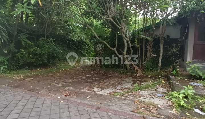 Tanah Ukuran Kecil Dekat Pantai Batu Belig (KTT) 1
