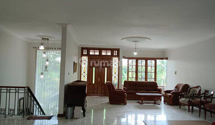 Rumah Besar Desain Mewah Disewakan Di Ciracas Jakarta Timur 17