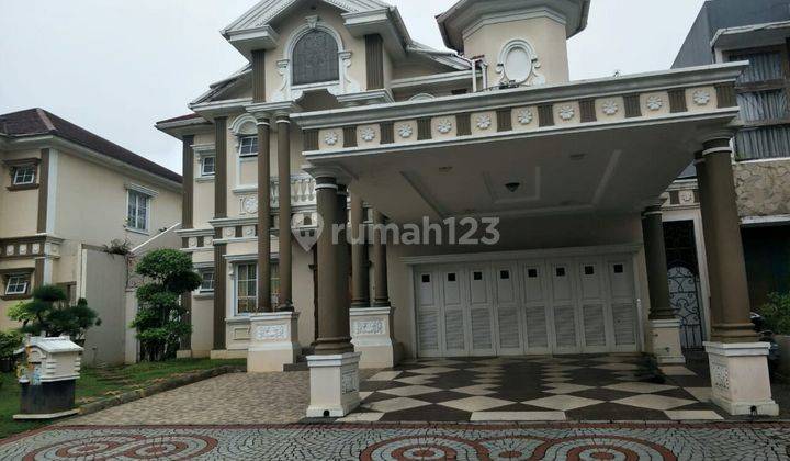 Rumah Dengan Swimming Pool Private Di Kota Wisata Cibubur 1