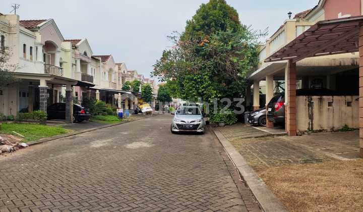 For Sale 2-Story Luxury Front Cluster House in Raffles Hills Cibubur Depok 2