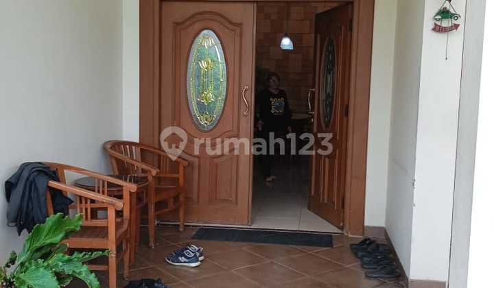 Strategic Location in Central JakartaSell 2-Story House Ready to Occupy in Rawamangun, East Jakarta 2